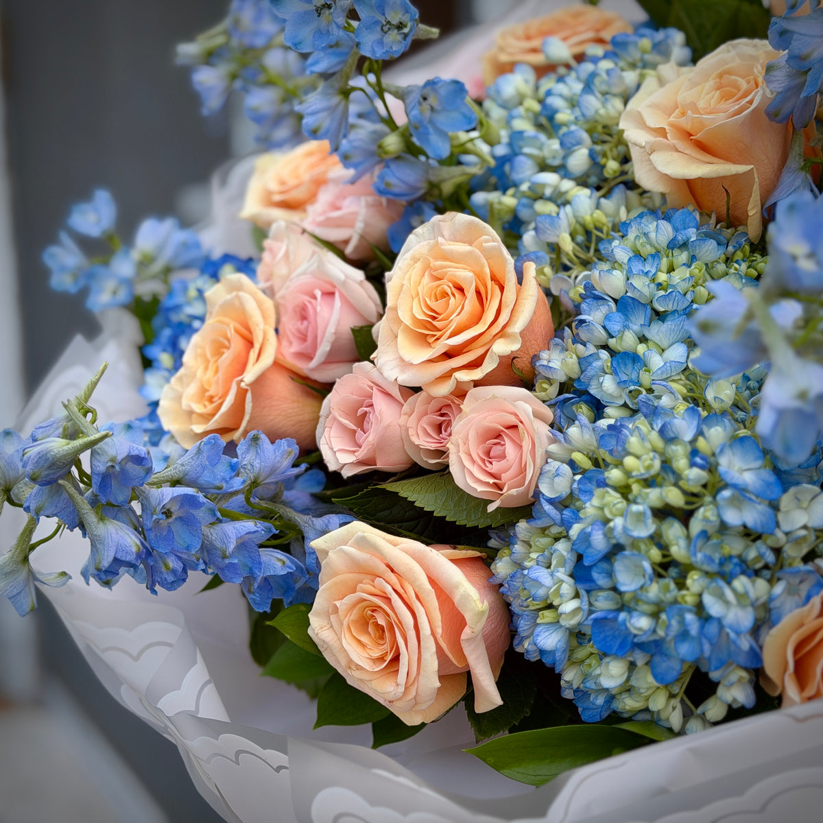 APRICOT SKY  Blue & Pink Signature Bouquet