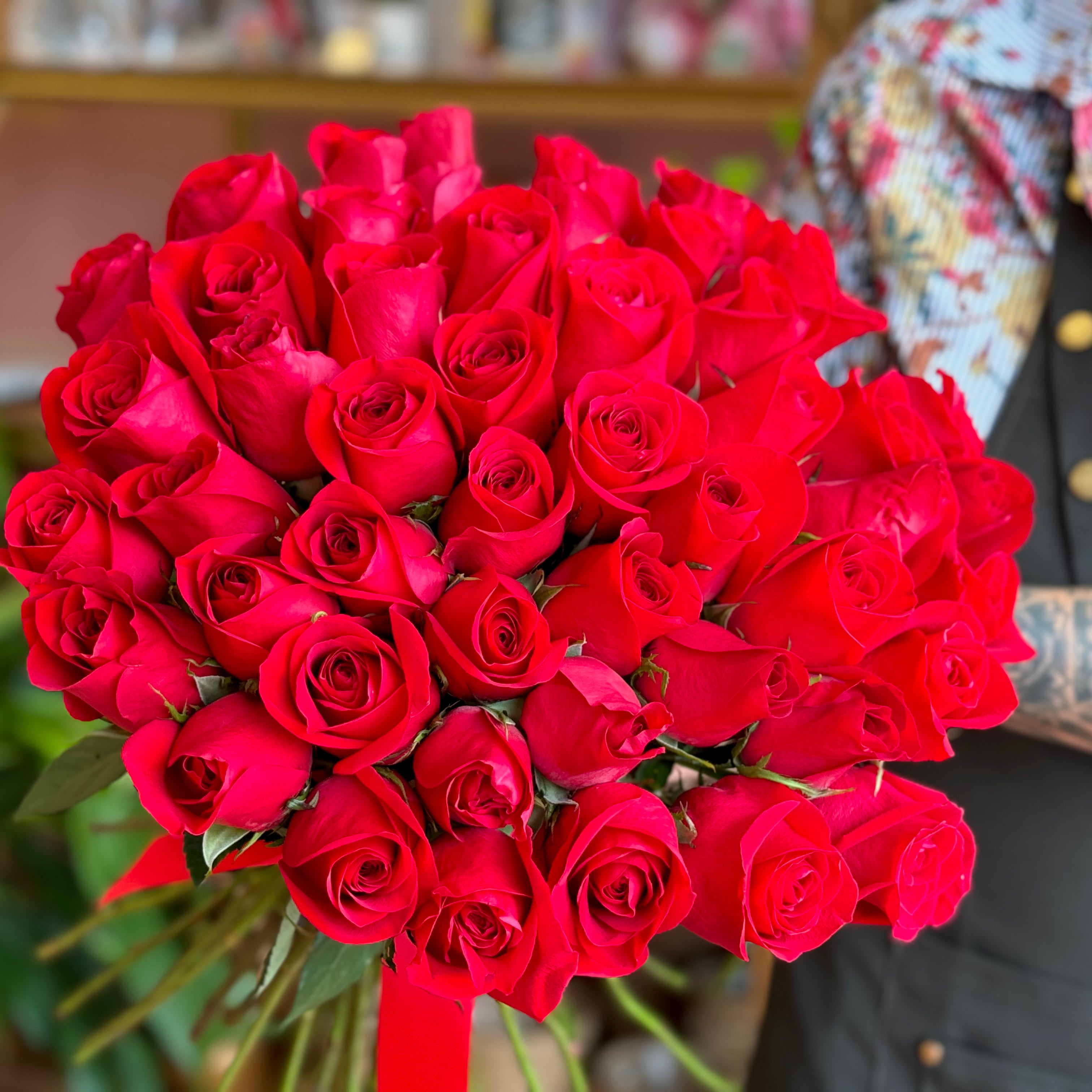 Red Long-Stem Roses Bouquet