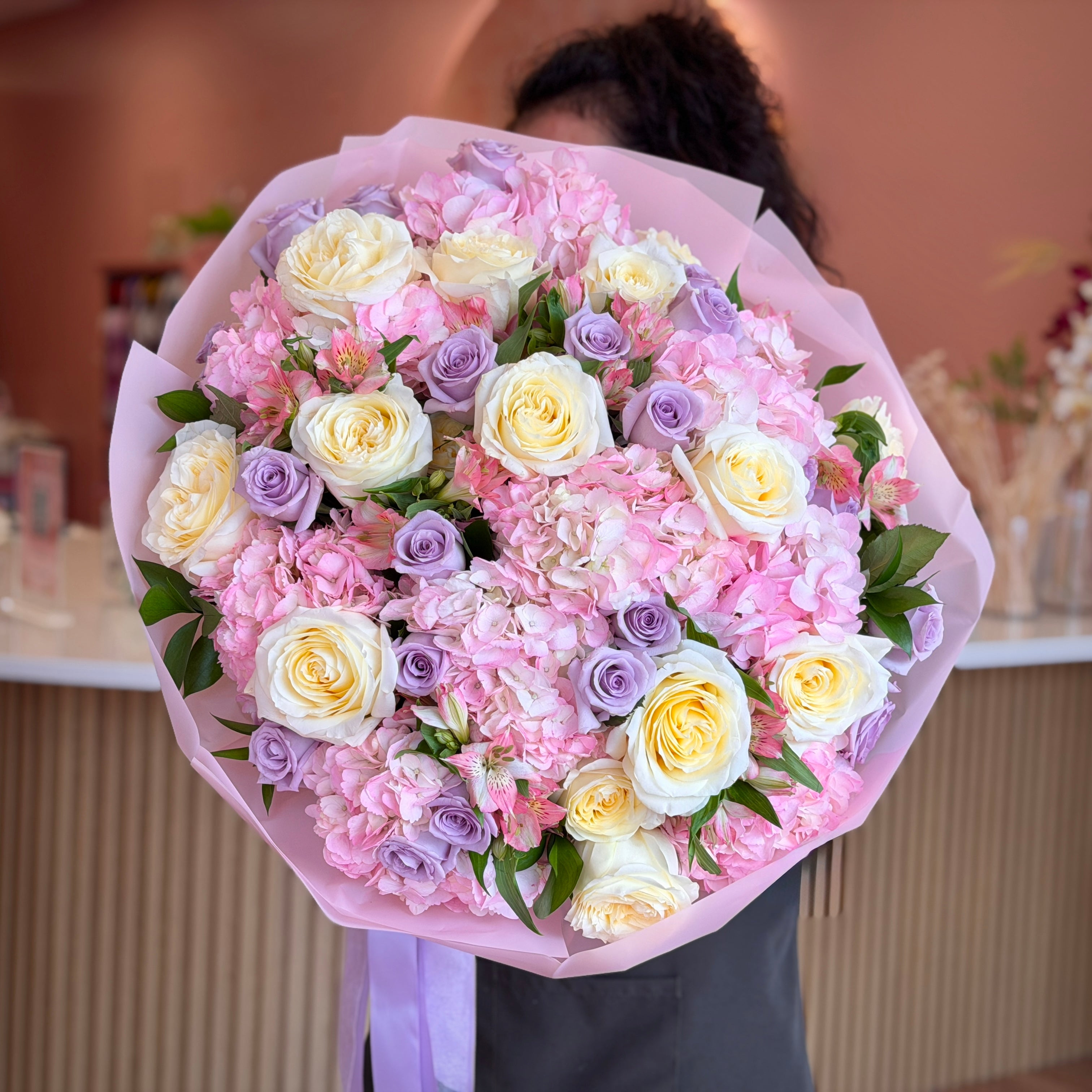 EUGENIA Signature Flower Bouquet